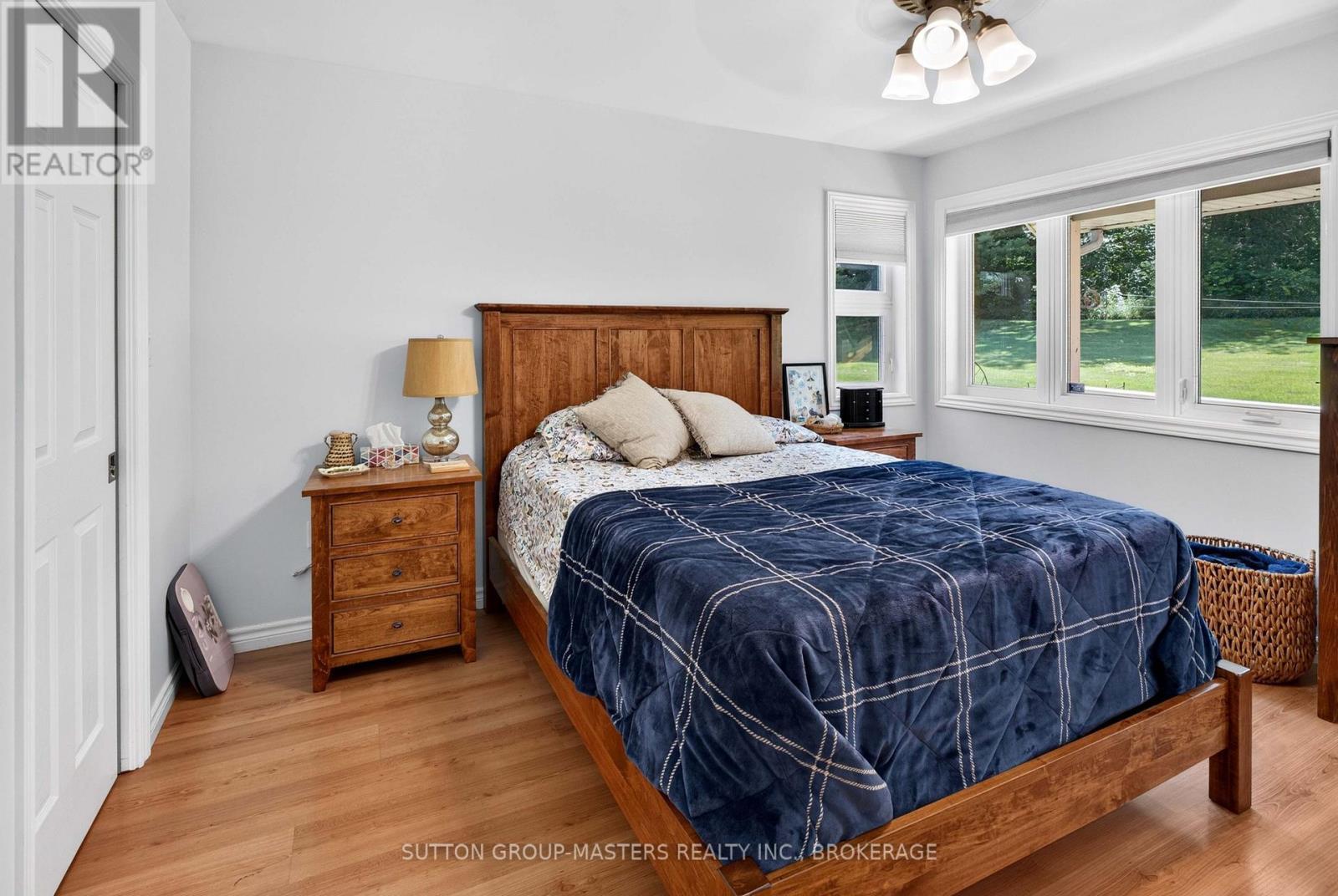 710 Maple Road, Loyalist (Lennox And Addington - South), ON - Indoor Photo Showing Bedroom