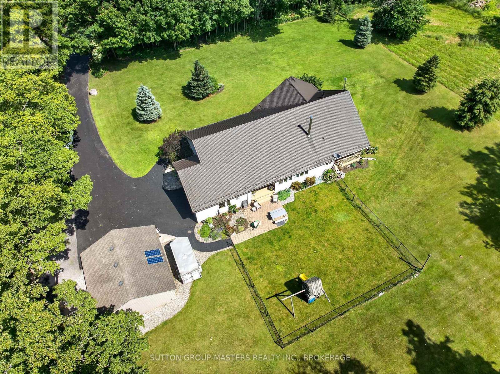710 Maple Road, Loyalist (Lennox And Addington - South), ON - Outdoor
