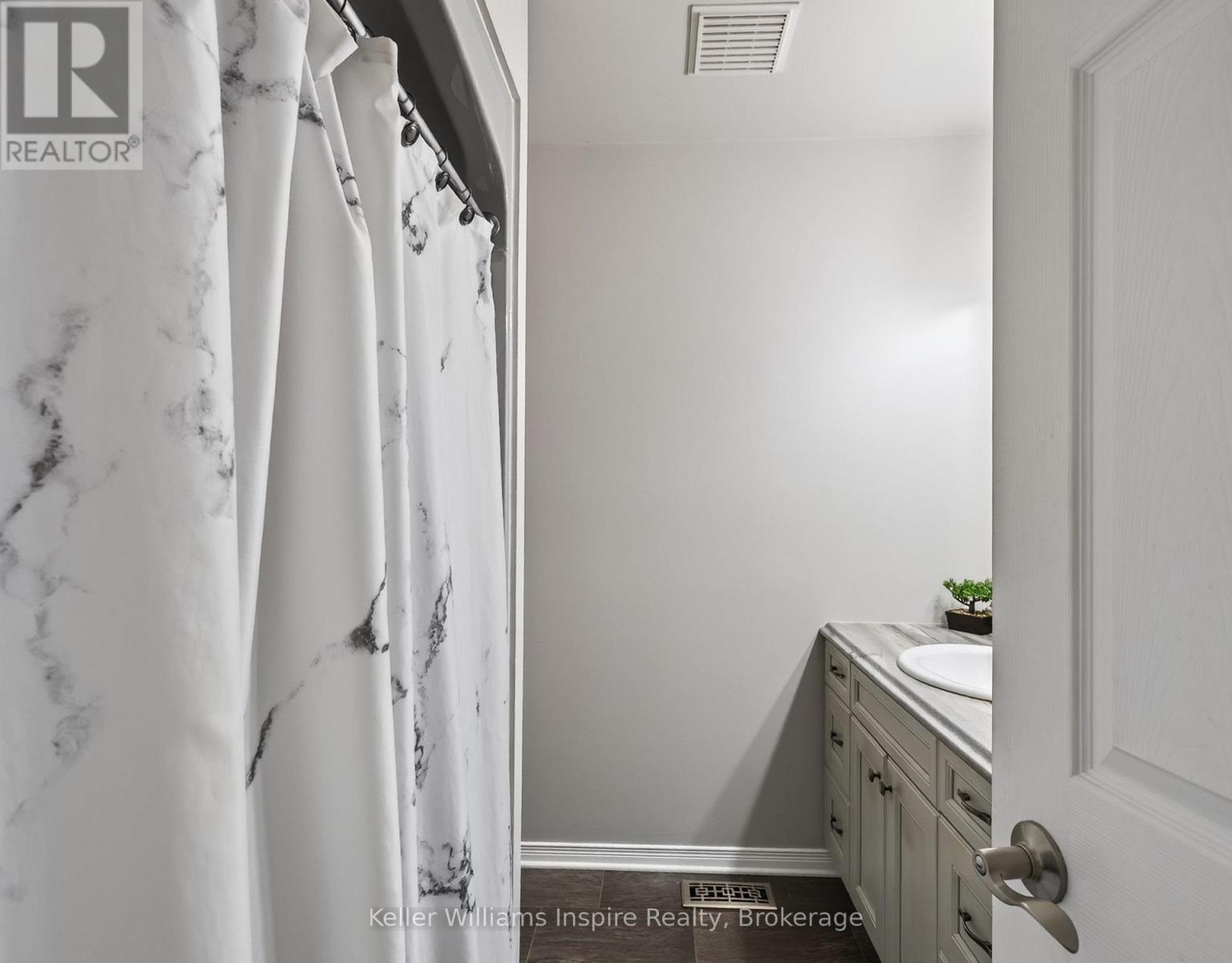 12 Jamie Crescent, Petawawa, ON - Indoor Photo Showing Bathroom