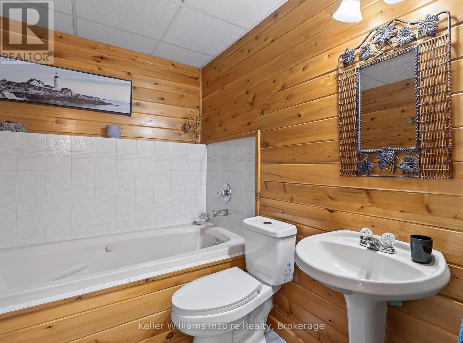 12 Jamie Crescent, Petawawa, ON - Indoor Photo Showing Bathroom
