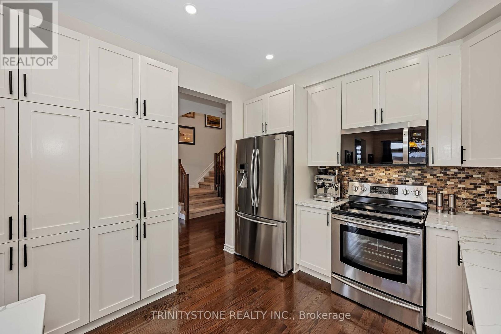 1114 Northgraves Crescent, Ottawa, ON - Indoor Photo Showing Kitchen With Stainless Steel Kitchen