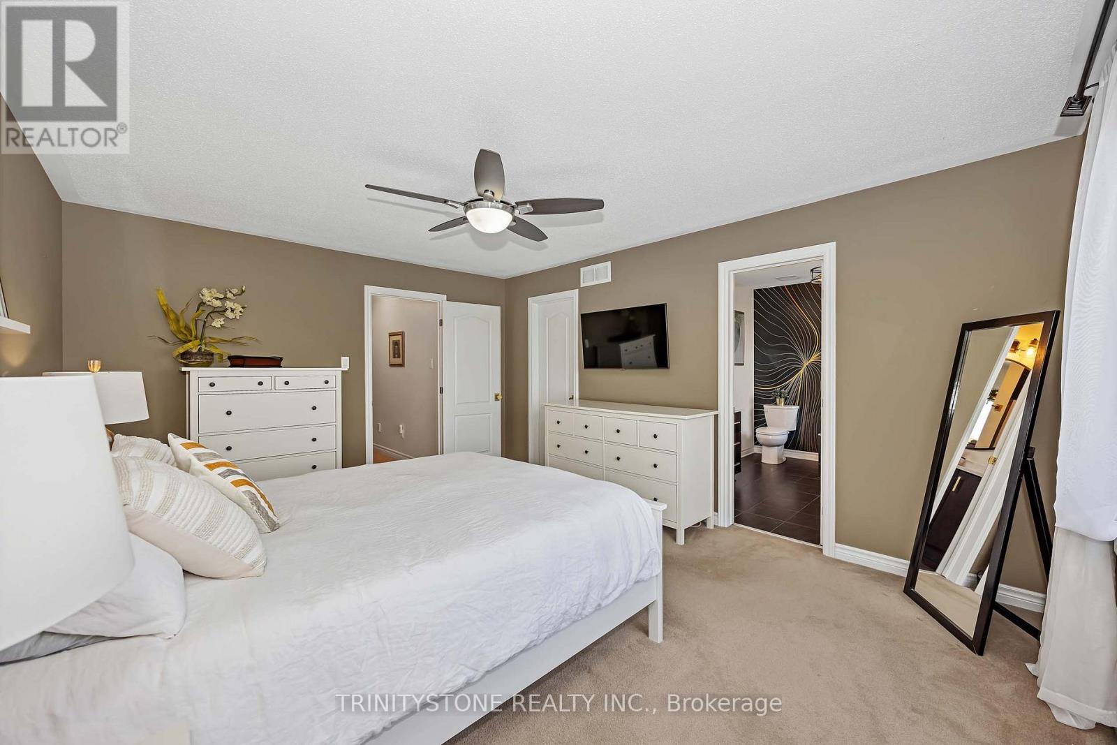 1114 Northgraves Crescent, Ottawa, ON - Indoor Photo Showing Bedroom