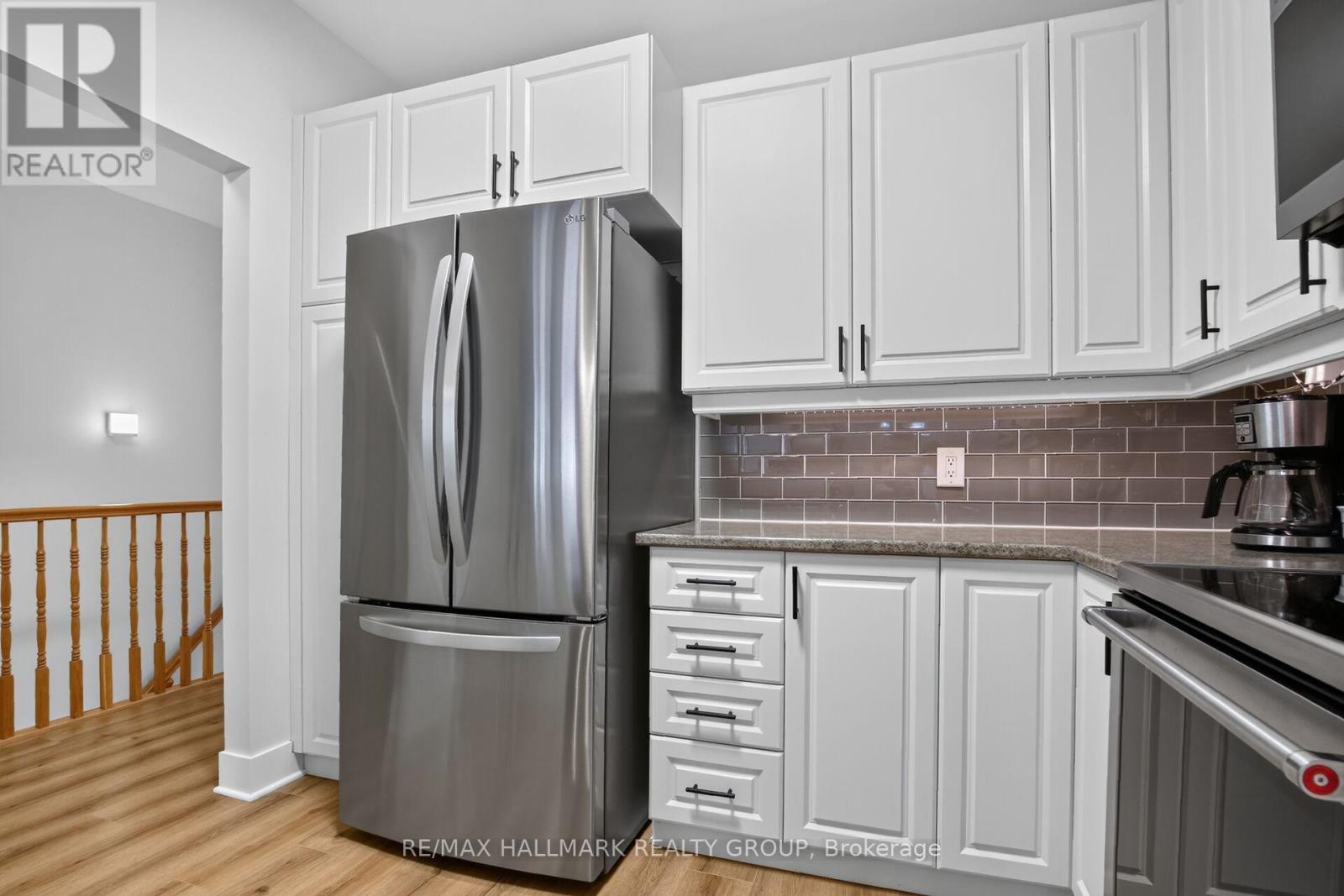 75 Sable Run Drive, Ottawa, ON - Indoor Photo Showing Kitchen