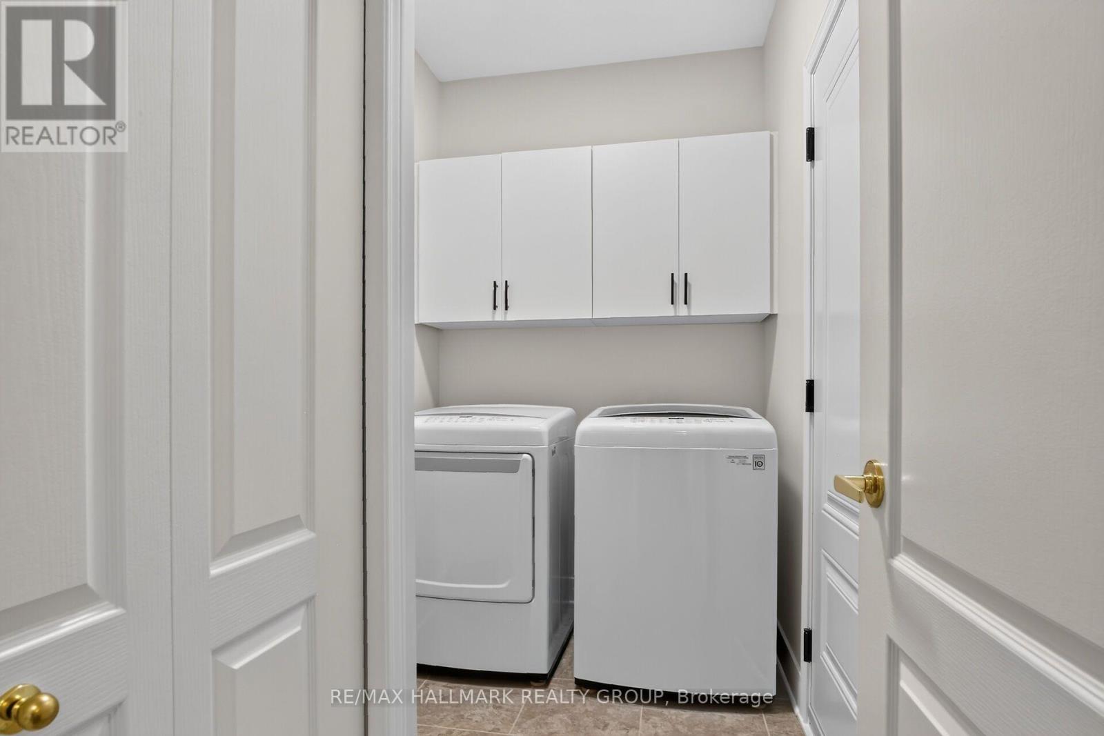 75 Sable Run Drive, Ottawa, ON - Indoor Photo Showing Laundry Room