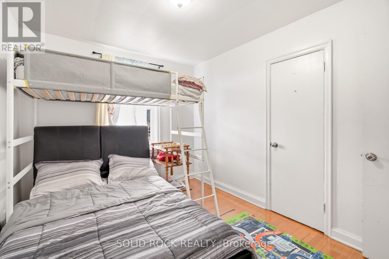 289 Mcarthur Avenue, Ottawa, ON - Indoor Photo Showing Bedroom
