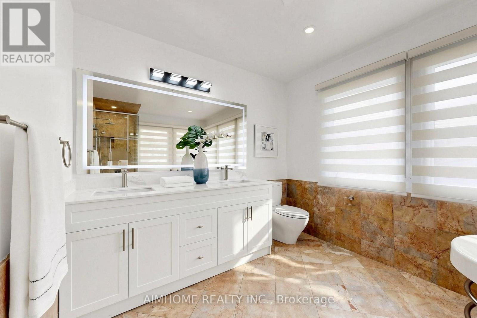 27 Melchior Crescent, Markham, ON - Indoor Photo Showing Bathroom
