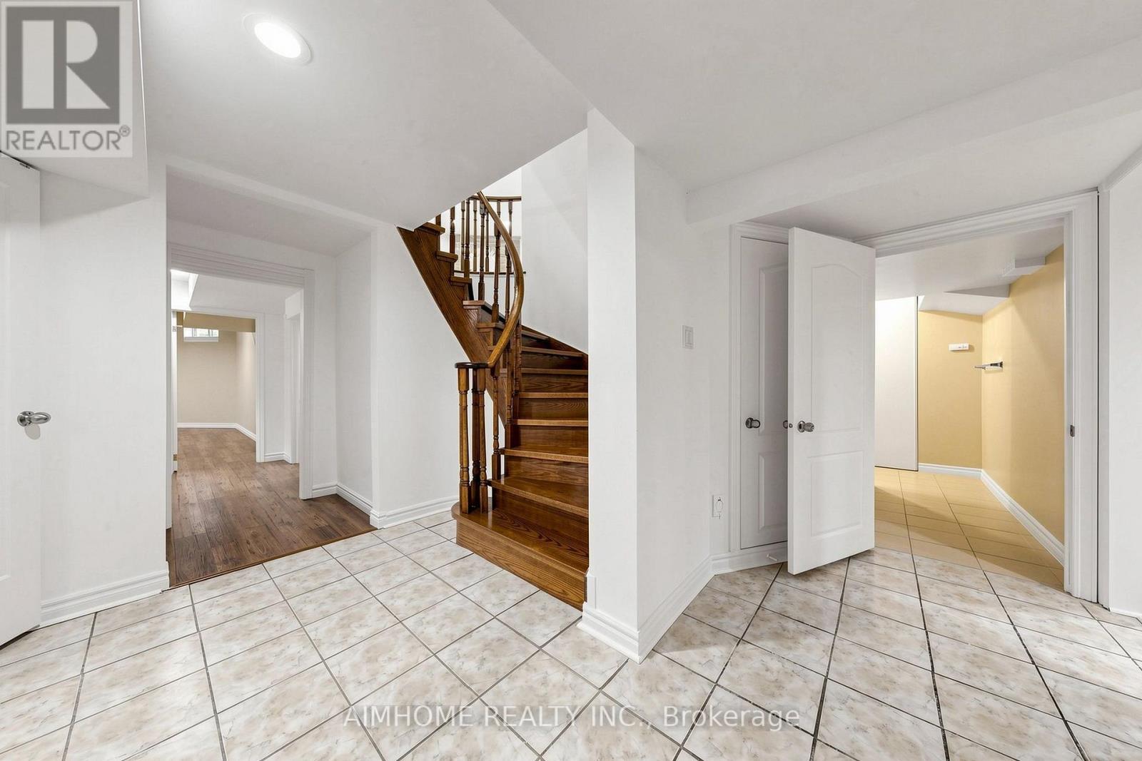27 Melchior Crescent, Markham, ON - Indoor Photo Showing Other Room