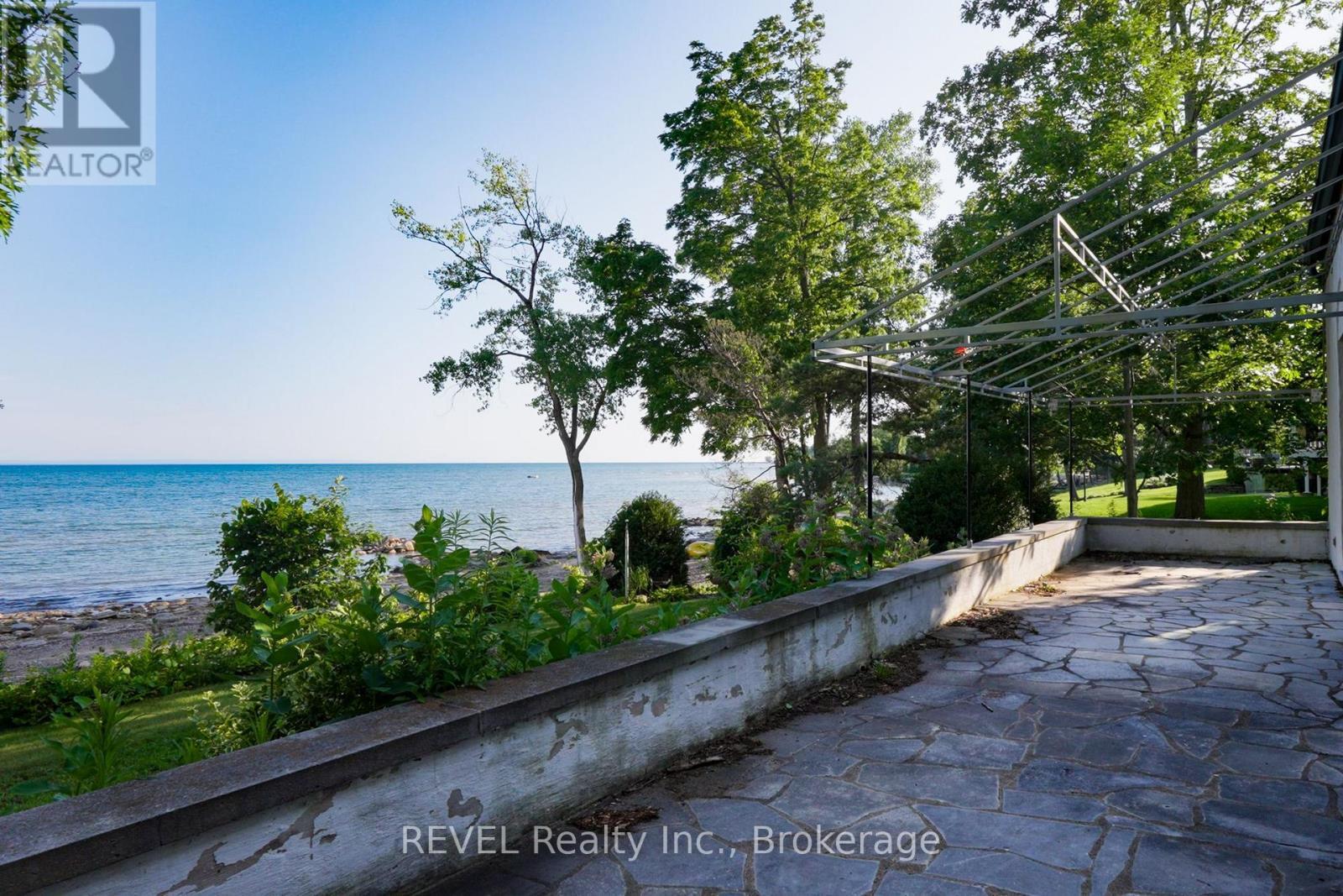 3307 Lakecrest Court, Fort Erie (Ridgeway), ON - Outdoor With Body Of Water