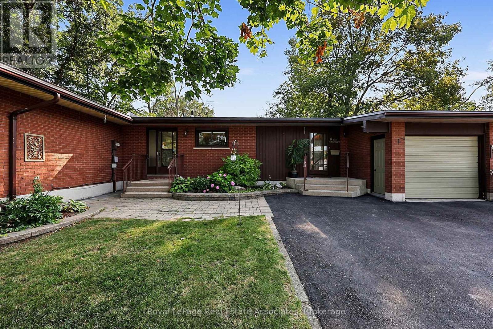 408 Mooney Crescent, Orillia, ON - Outdoor