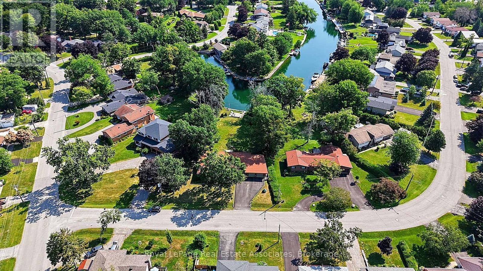 408 Mooney Crescent, Orillia, ON - Outdoor