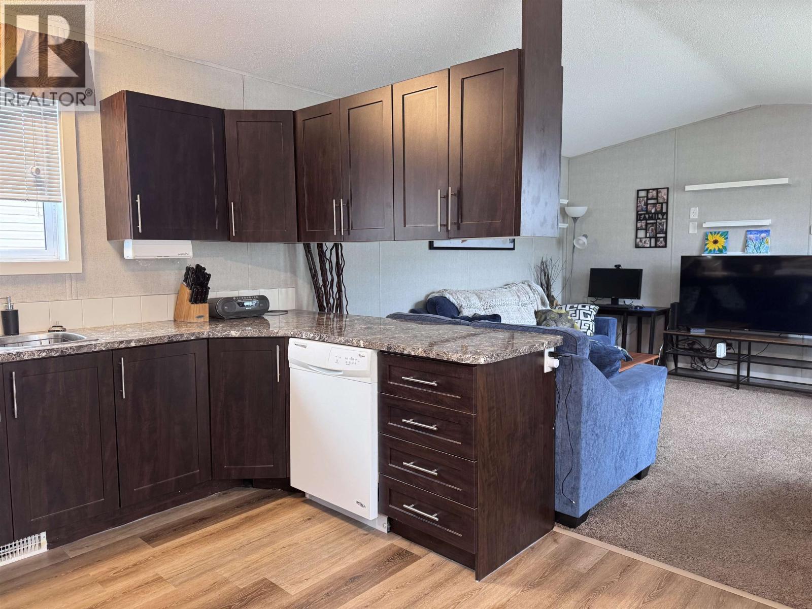12 3614 Kalum Street, Terrace, BC - Indoor Photo Showing Kitchen