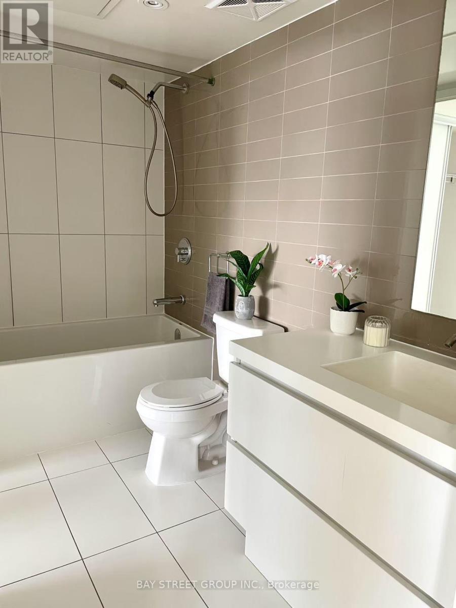 2908 - 75 Queens Wharf Road, Toronto, ON - Indoor Photo Showing Bathroom