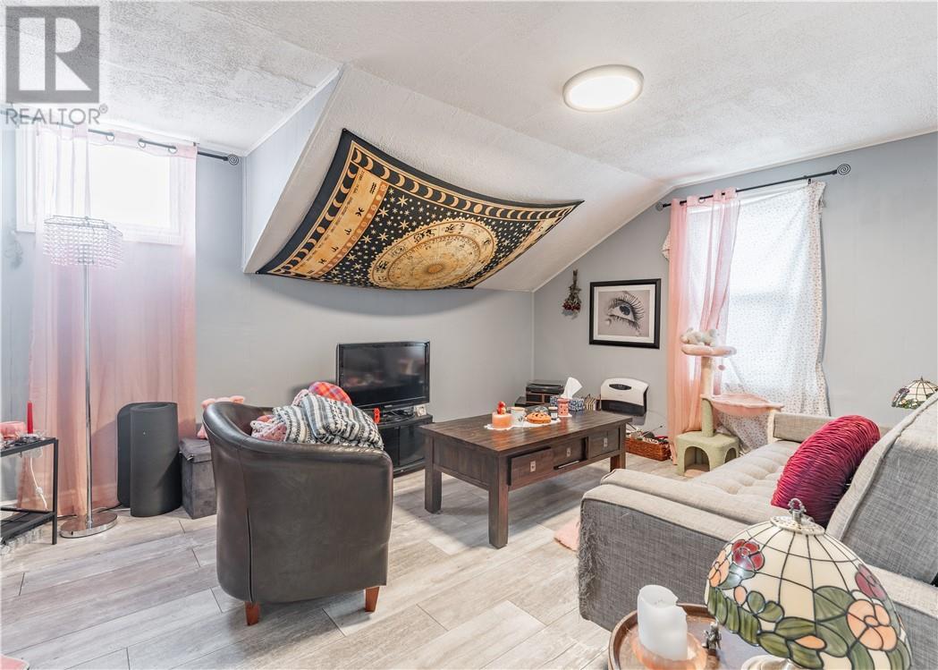 287 Van Horne Street, Sudbury, ON - Indoor