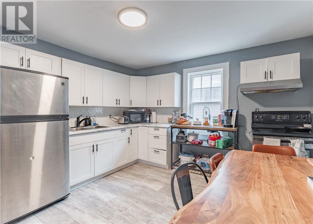 287 Van Horne Street, Sudbury, ON - Indoor Photo Showing Kitchen