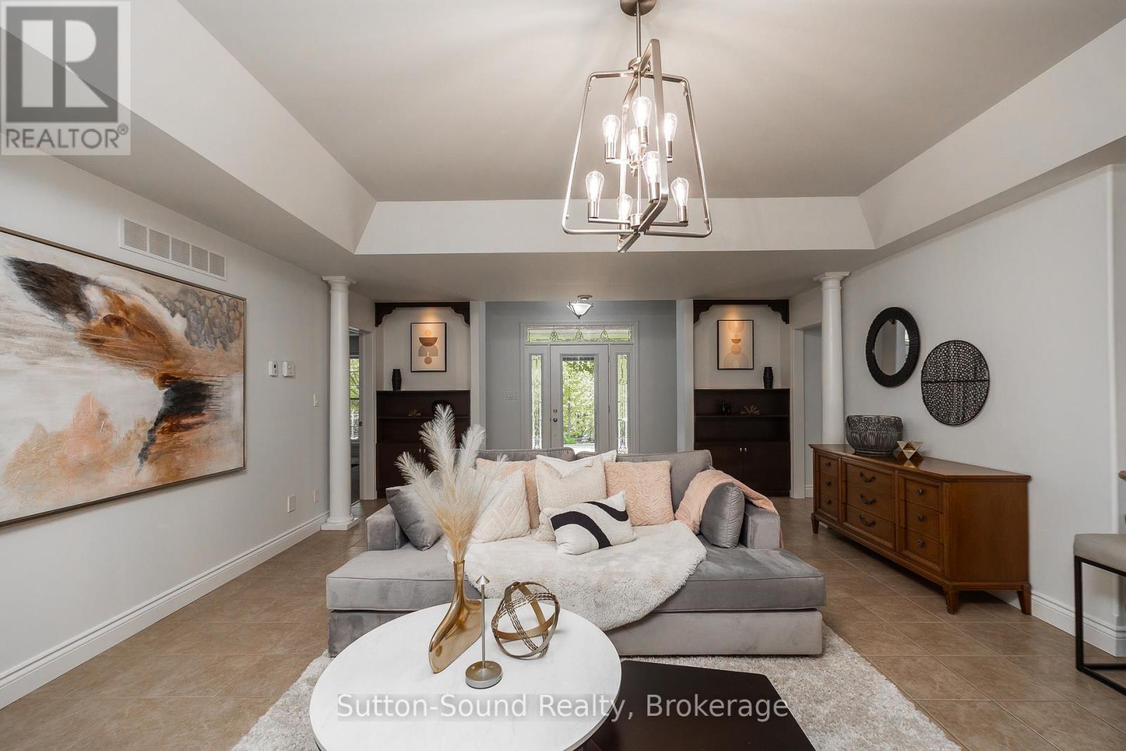 Primary Entrance - 505556 Grey Road 1 Road, Georgian Bluffs, ON - Indoor Photo Showing Living Room