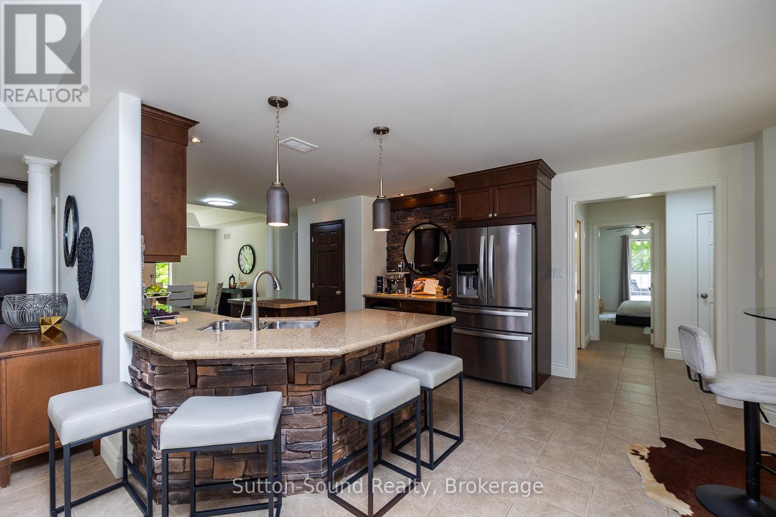 505556 Grey Road 1 Road, Georgian Bluffs, ON - Indoor Photo Showing Kitchen