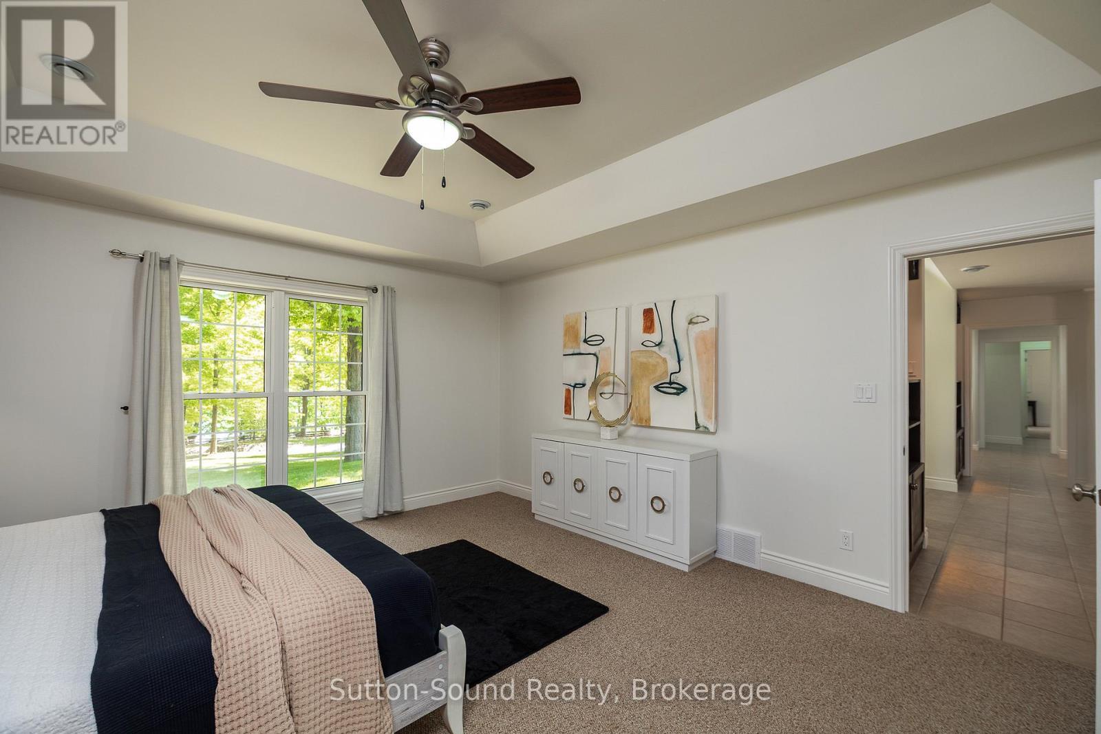 505556 Grey Road 1 Road, Georgian Bluffs, ON - Indoor Photo Showing Bedroom
