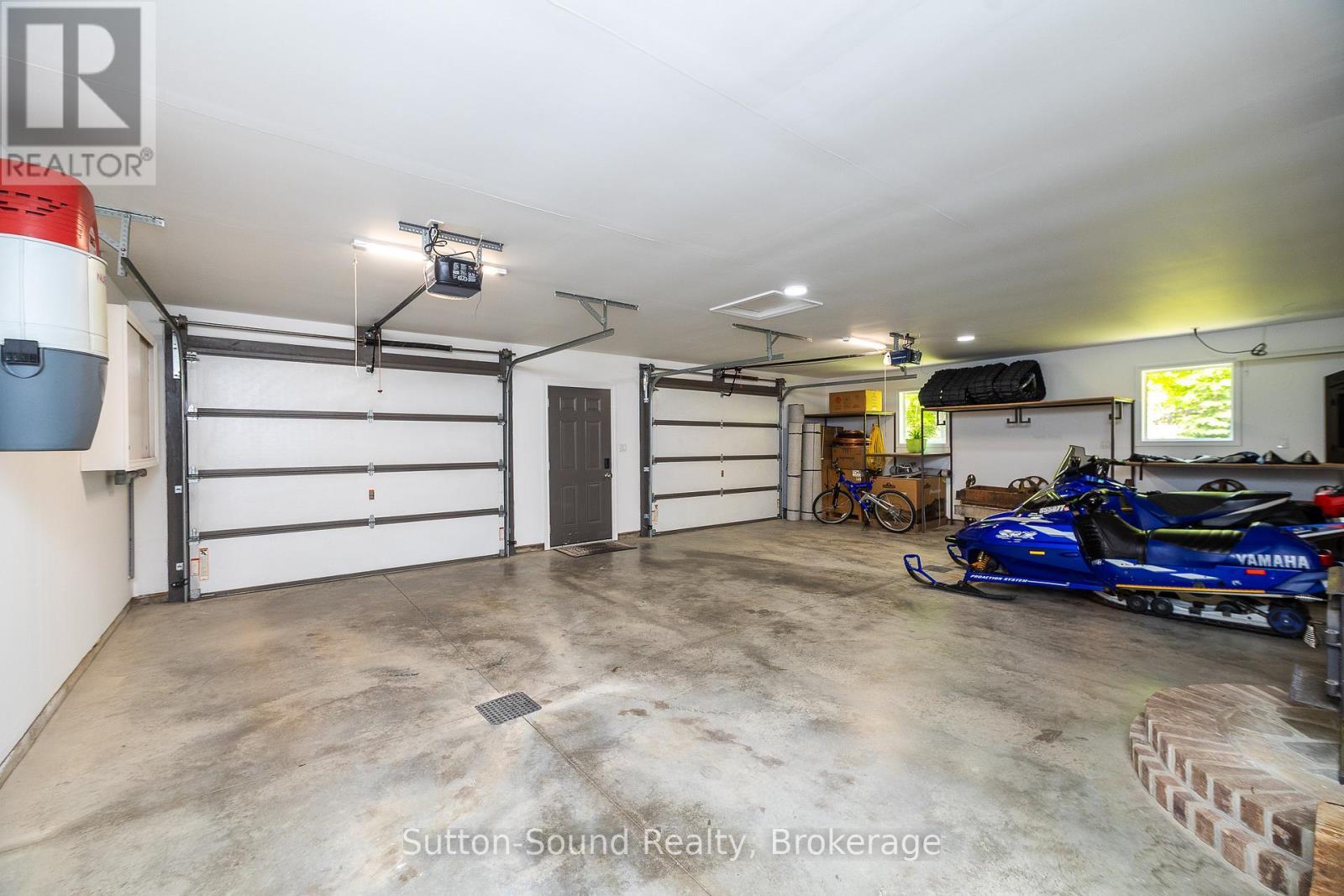 Primary Res Garage - 505556 Grey Road 1 Road, Georgian Bluffs, ON - Indoor Photo Showing Garage
