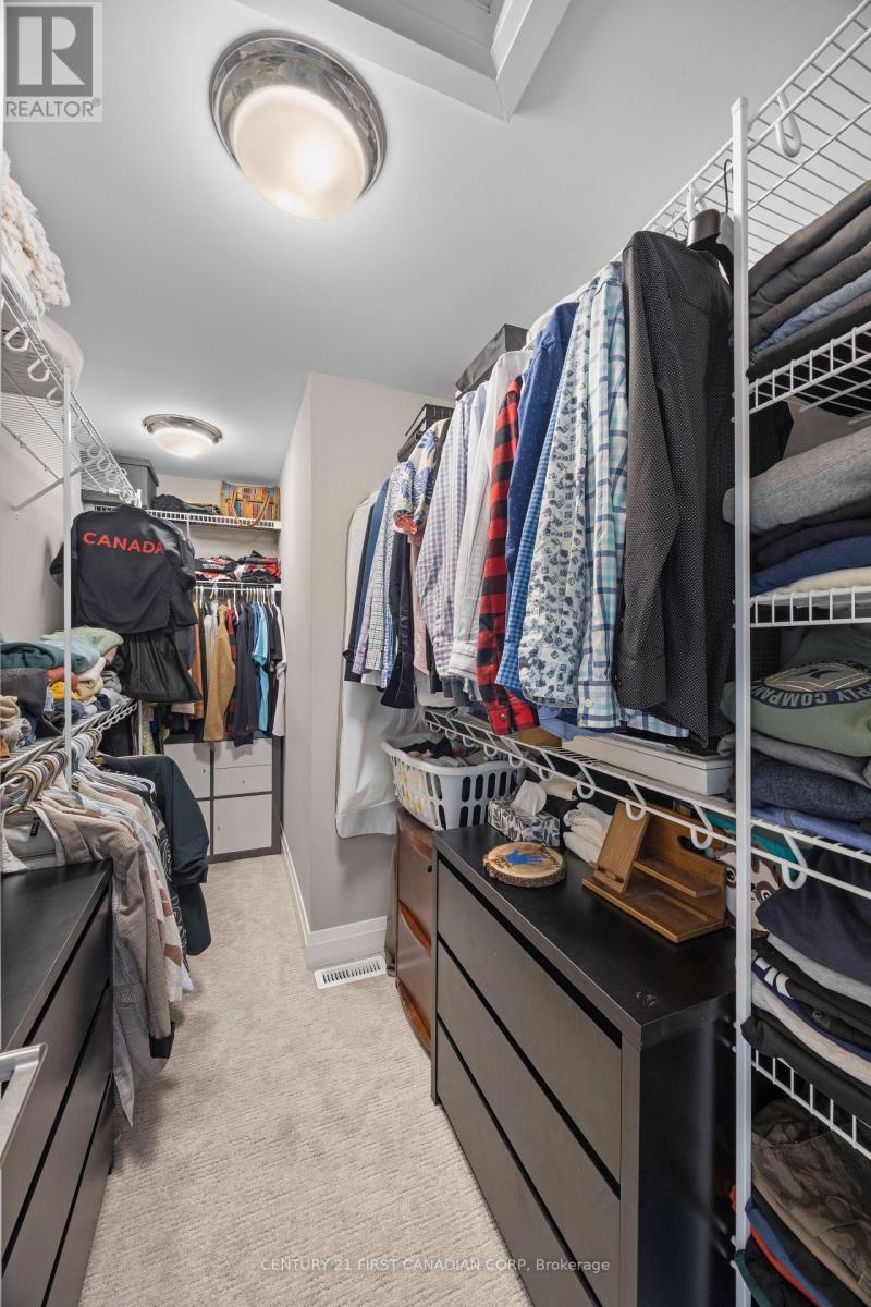 2773 Heardcreek Trail, London North (North S), ON - Indoor With Storage