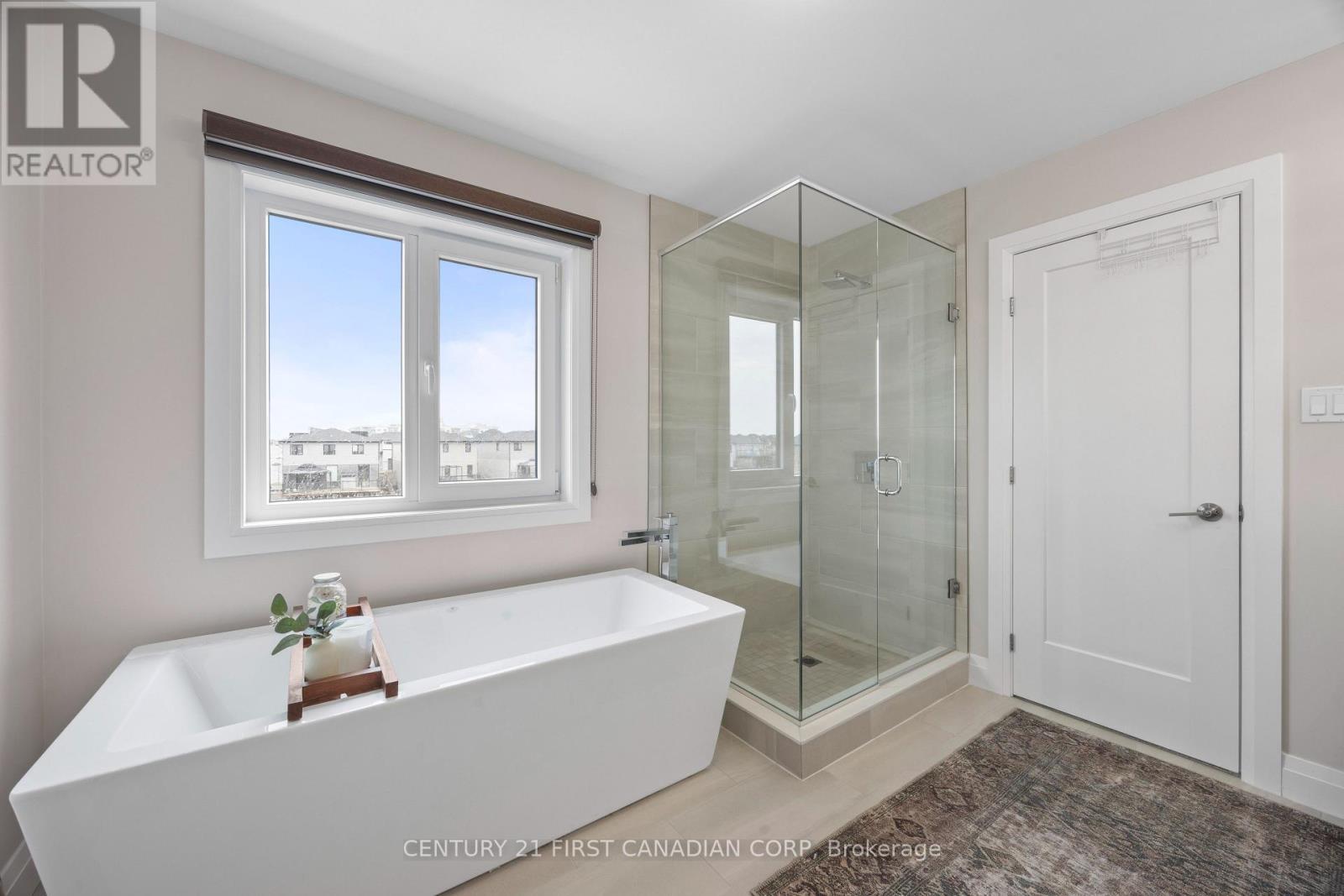 2773 Heardcreek Trail, London North (North S), ON - Indoor Photo Showing Bathroom