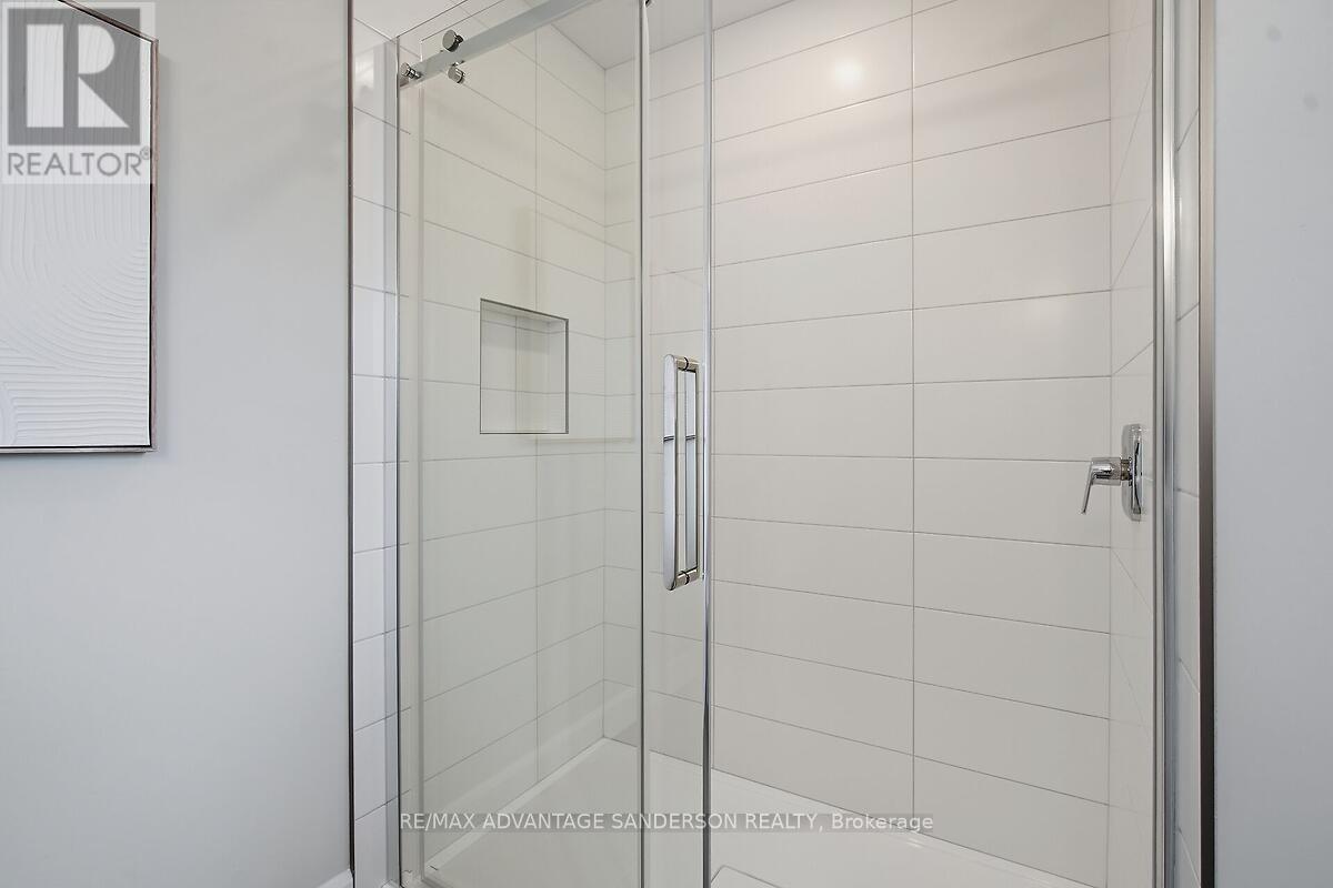 165 Bowman Drive, Middlesex Centre (Ilderton), ON - Indoor Photo Showing Bathroom