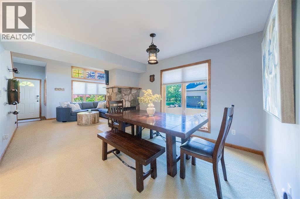 73437 Sandy Beach Drive, Huron County, ON - Indoor Photo Showing Dining Room