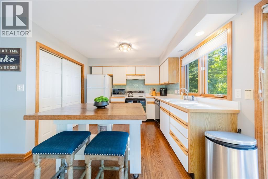 73437 Sandy Beach Drive, Huron County, ON - Indoor