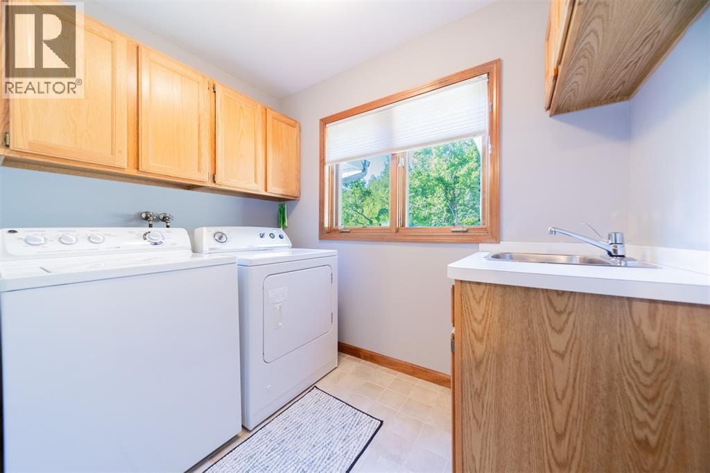 73437 Sandy Beach Drive, Huron County, ON - Indoor Photo Showing Laundry Room