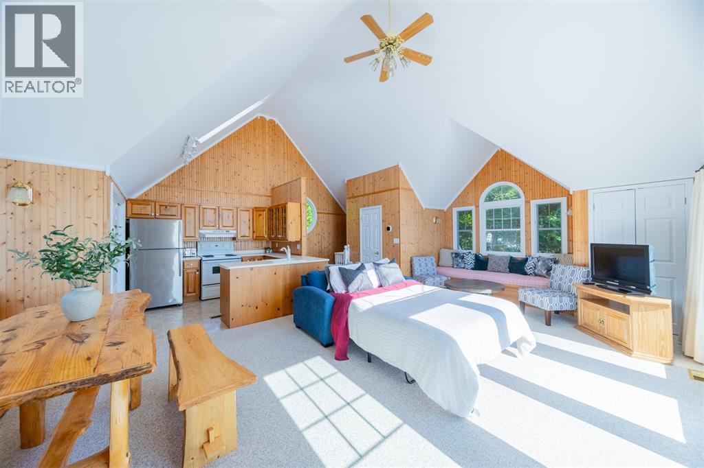 73437 Sandy Beach Drive, Huron County, ON - Indoor Photo Showing Bedroom