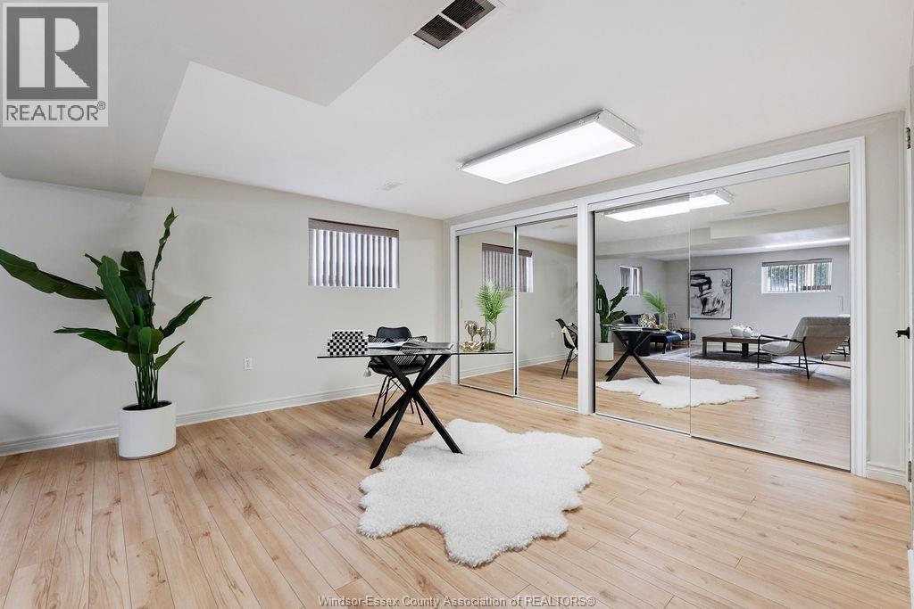 1544 Imperial Crescent, Windsor, ON - Indoor Photo Showing Other Room