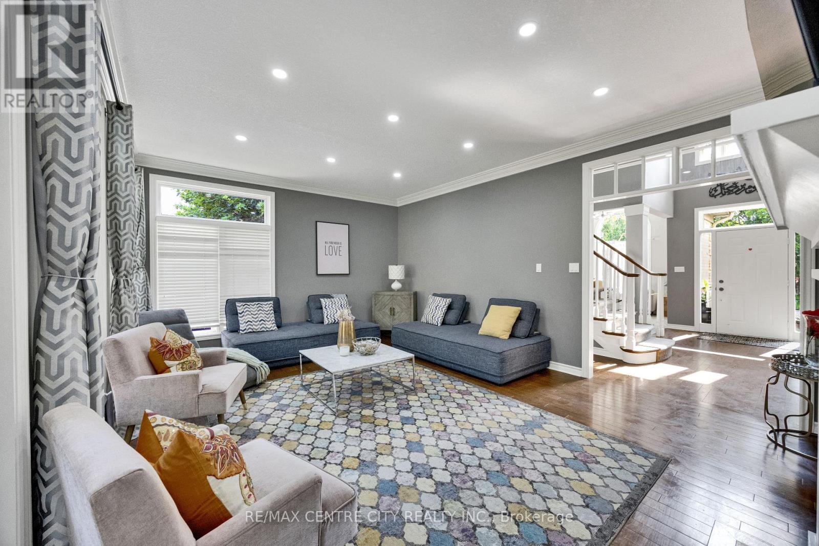 2 Havenwood Way, London North (North O), ON - Indoor