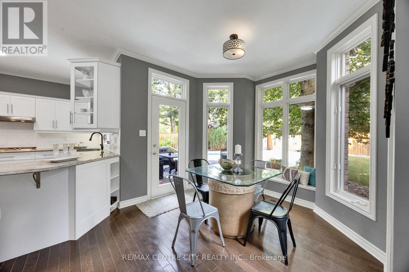 2 Havenwood Way, London North (North O), ON - Indoor Photo Showing Dining Room