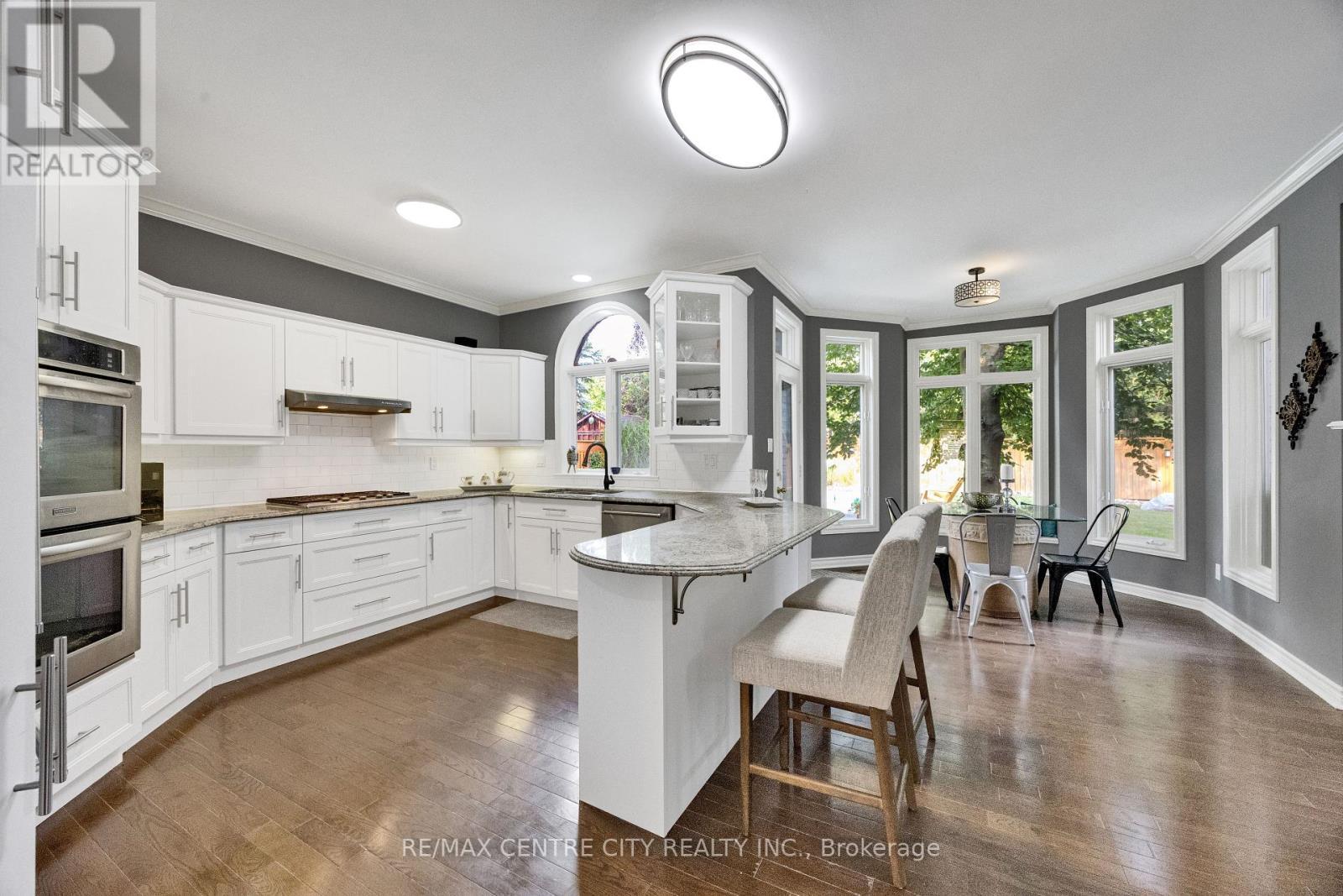 2 Havenwood Way, London North (North O), ON - Indoor