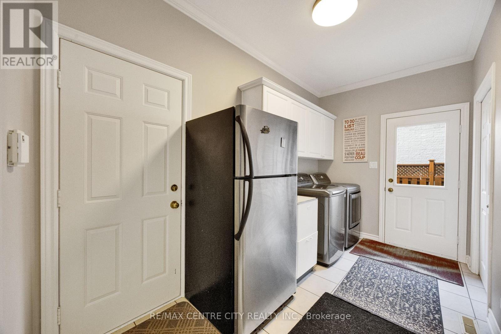 2 Havenwood Way, London North (North O), ON - Indoor Photo Showing Laundry Room
