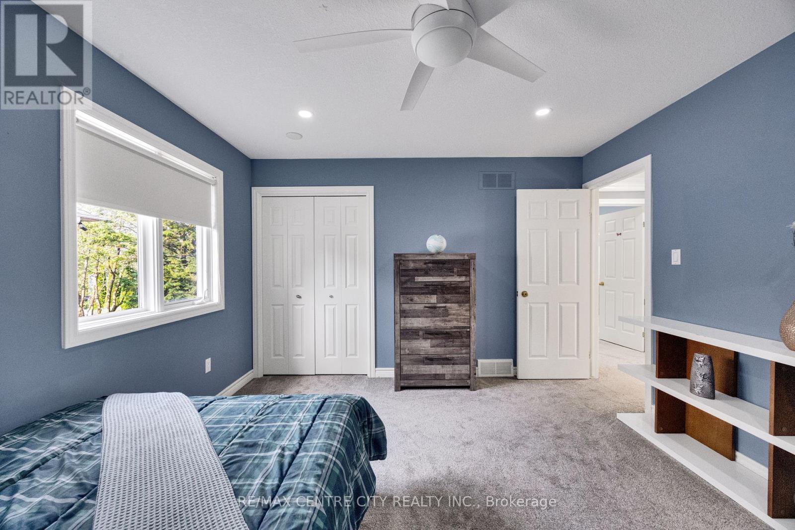 2 Havenwood Way, London North (North O), ON - Indoor Photo Showing Bedroom