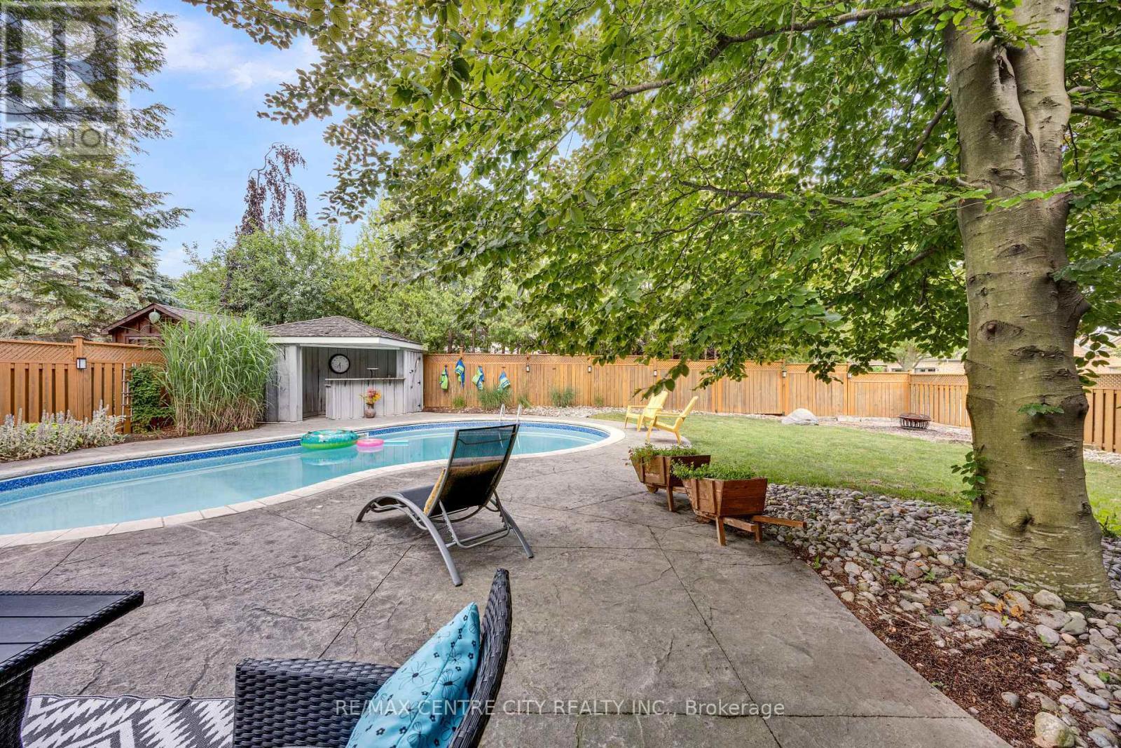 2 Havenwood Way, London North (North O), ON - Outdoor With In Ground Pool With Backyard