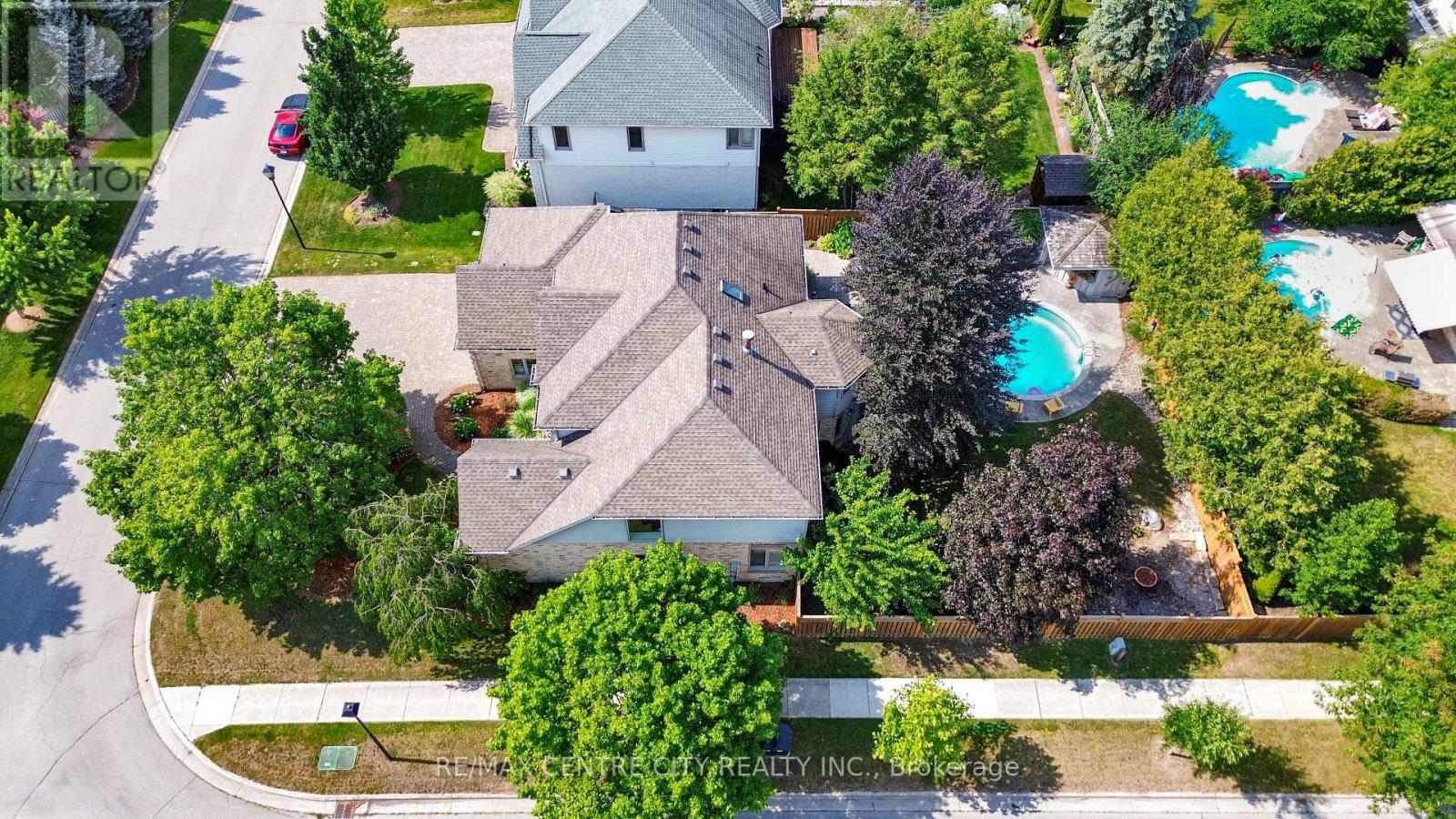 2 Havenwood Way, London North (North O), ON - Outdoor