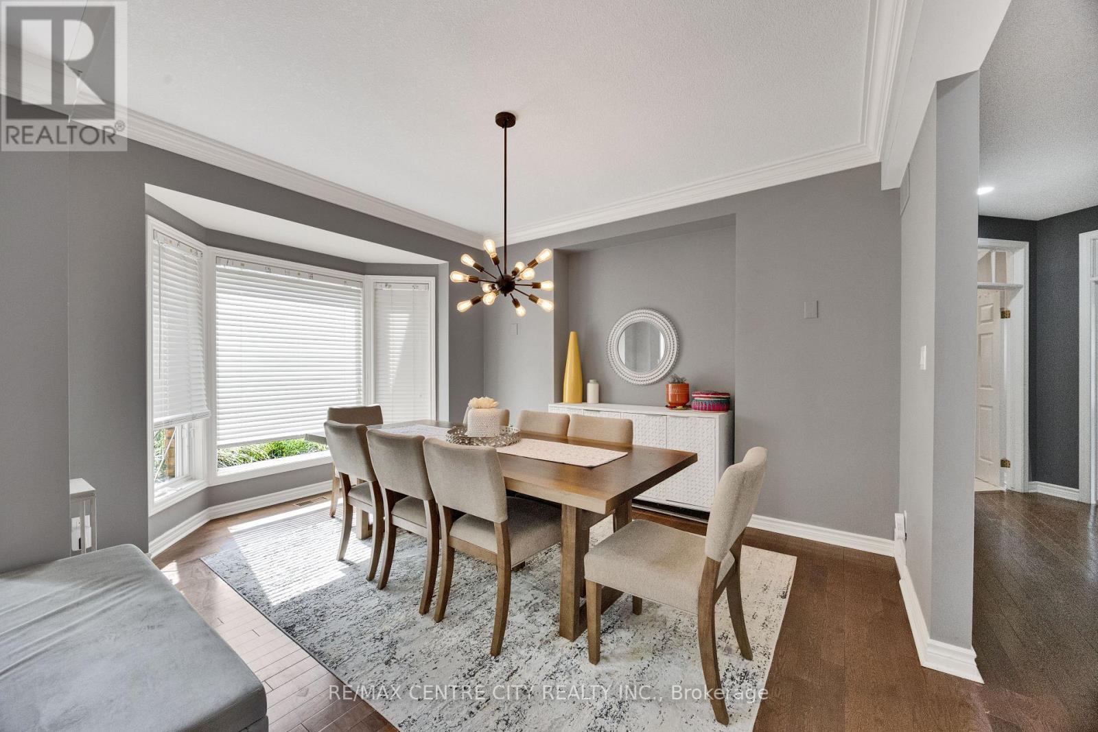 2 Havenwood Way, London North (North O), ON - Indoor Photo Showing Dining Room