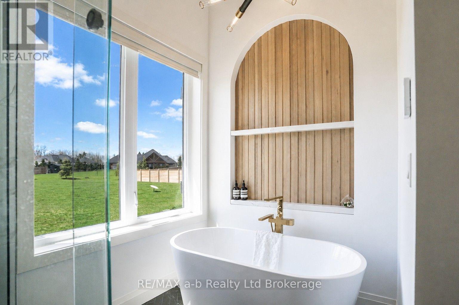 60 August Crescent, Norwich (Otterville), ON - Indoor Photo Showing Bathroom