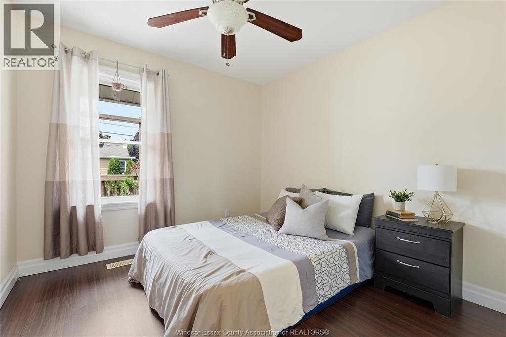 1585 Pillette, Windsor, ON - Indoor Photo Showing Bedroom