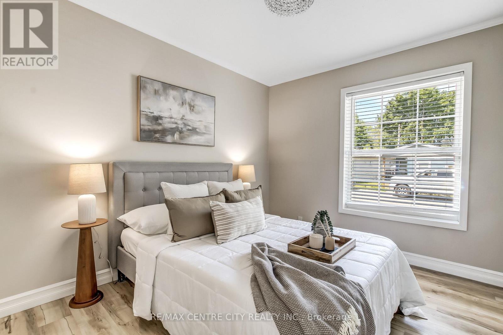 201 - 198 Springbank Drive, London South (South D), ON - Indoor Photo Showing Bedroom