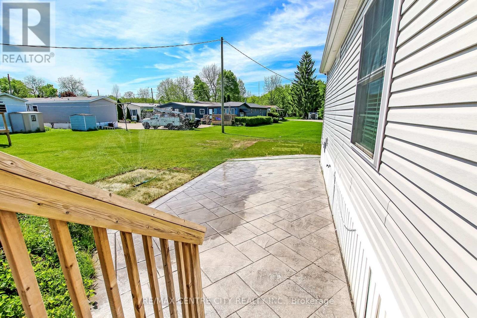 201 - 198 Springbank Drive, London South (South D), ON - Outdoor