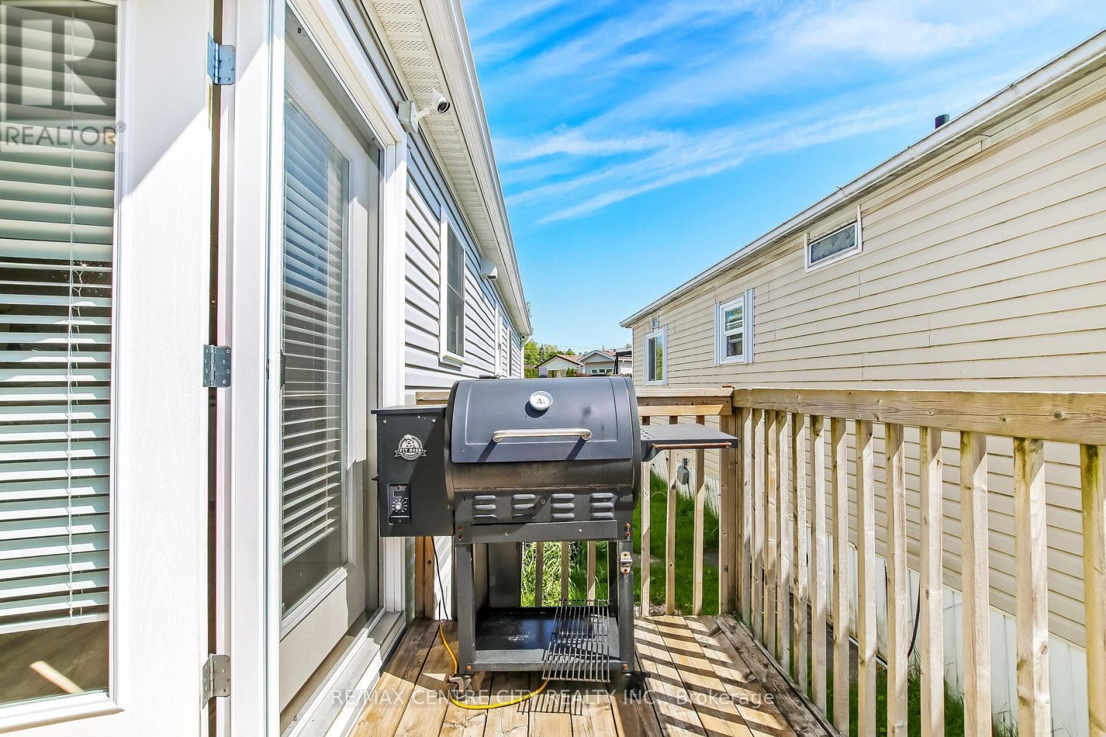 201 - 198 Springbank Drive, London South (South D), ON - Outdoor With Deck Patio Veranda