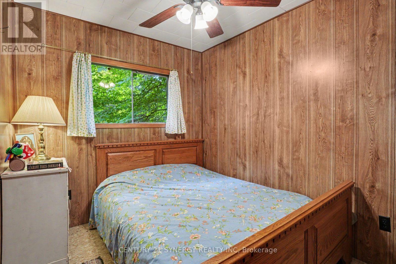 1362 Mosque Lake Lane, Frontenac (Frontenac North), ON - Indoor Photo Showing Bedroom
