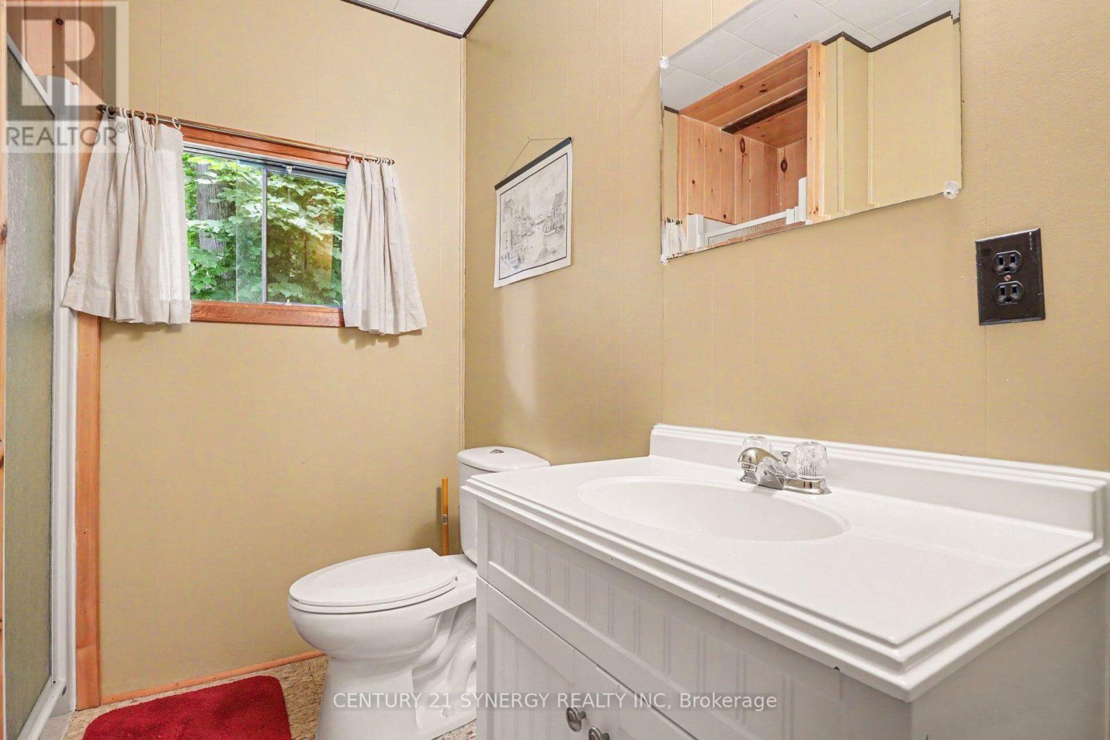 1362 Mosque Lake Lane, Frontenac (Frontenac North), ON - Indoor Photo Showing Bathroom