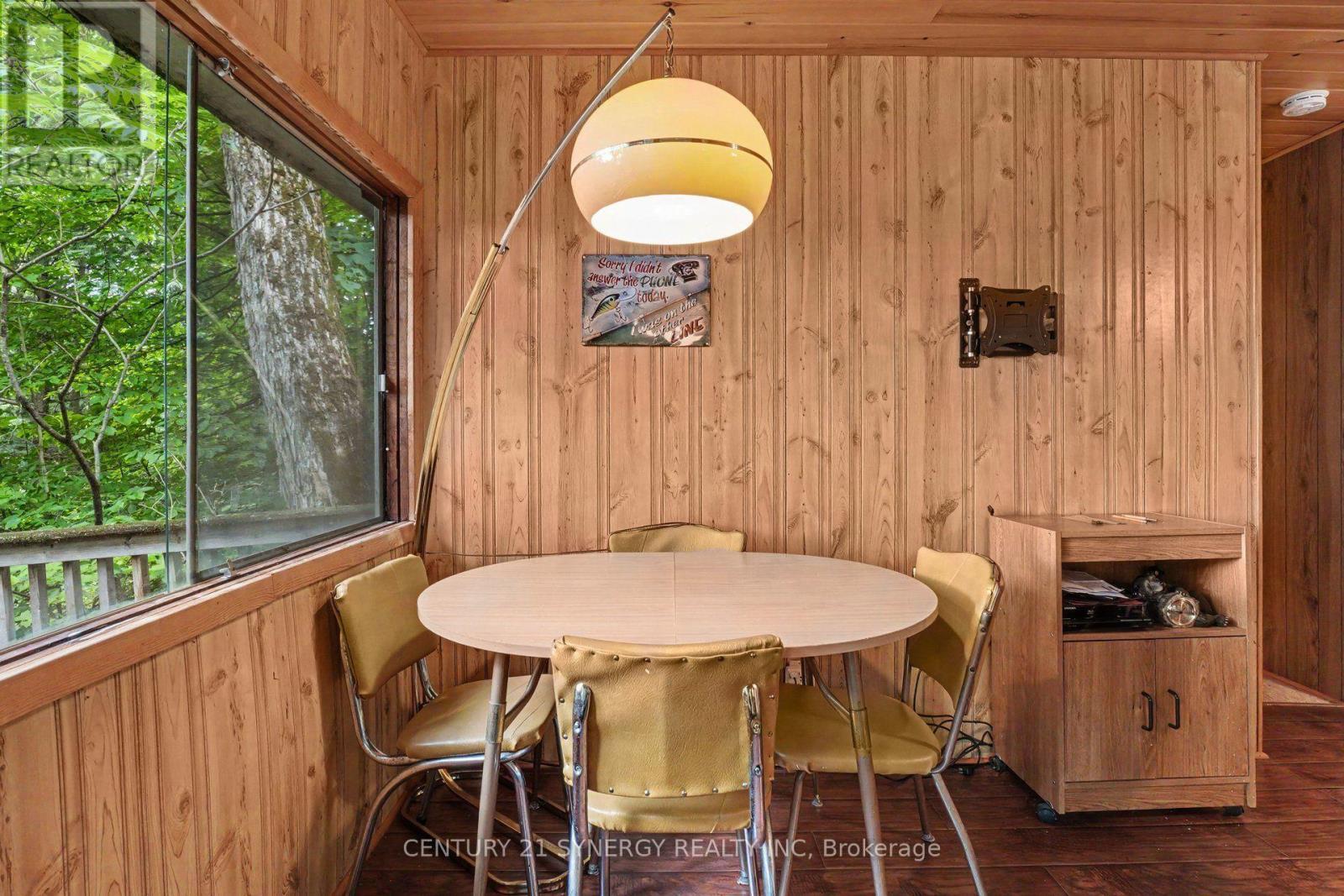 1362 Mosque Lake Lane, Frontenac (Frontenac North), ON - Indoor Photo Showing Dining Room