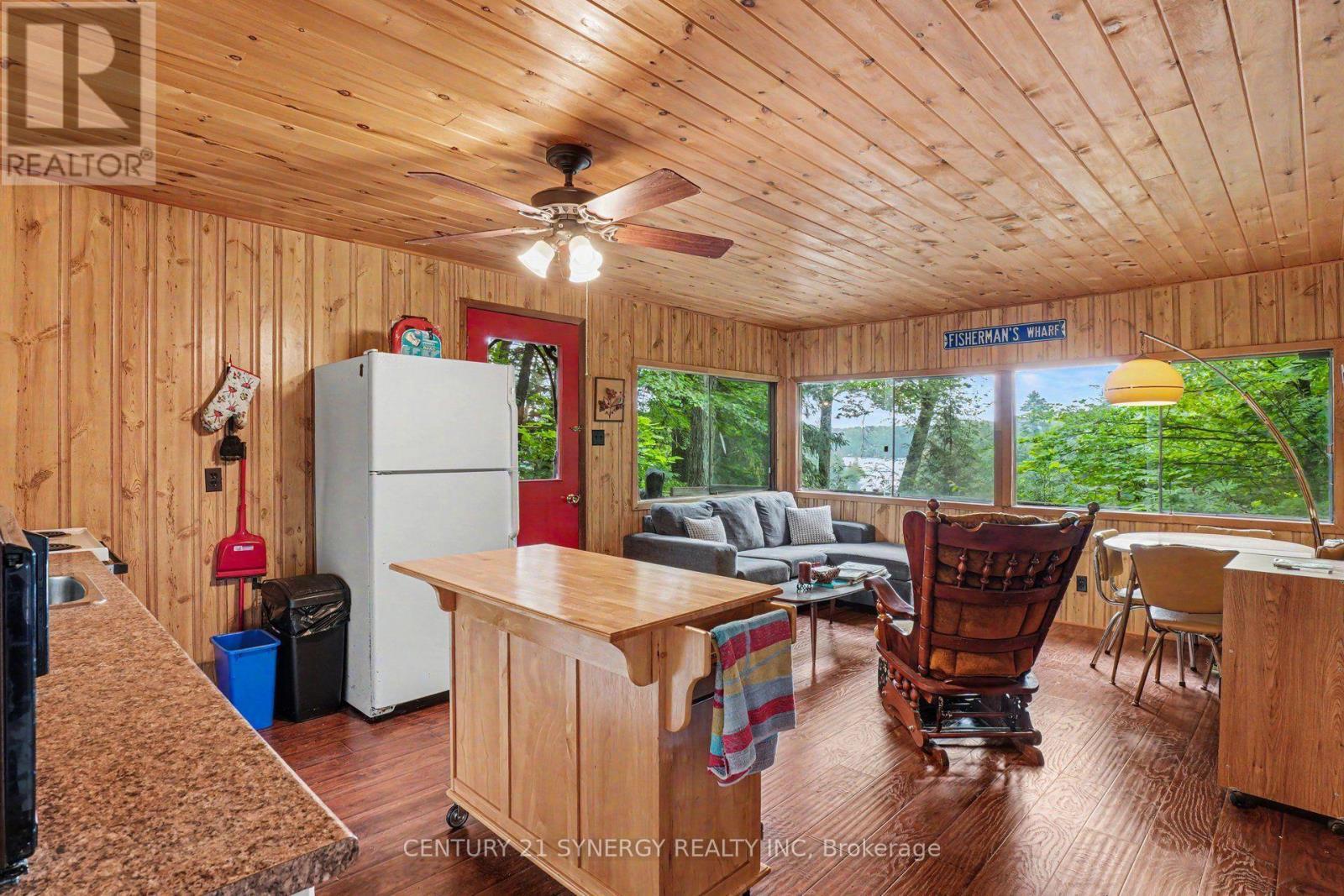 1362 Mosque Lake Lane, Frontenac (Frontenac North), ON - Indoor