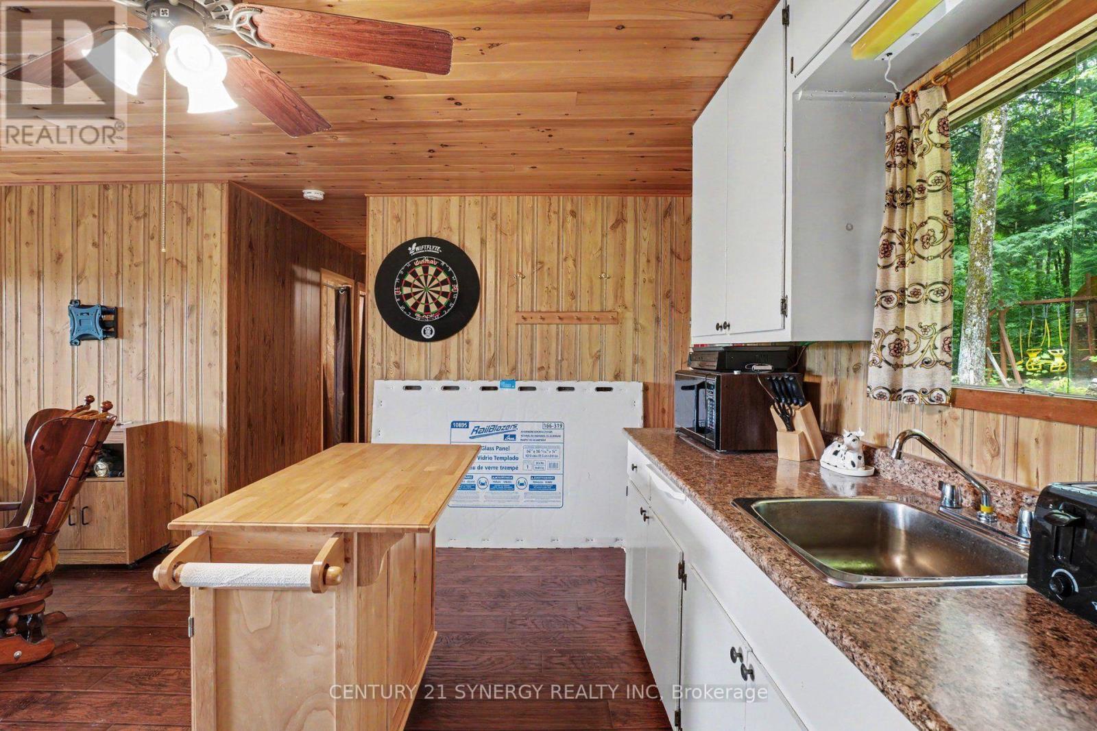 1362 Mosque Lake Lane, Frontenac (Frontenac North), ON - Indoor Photo Showing Kitchen