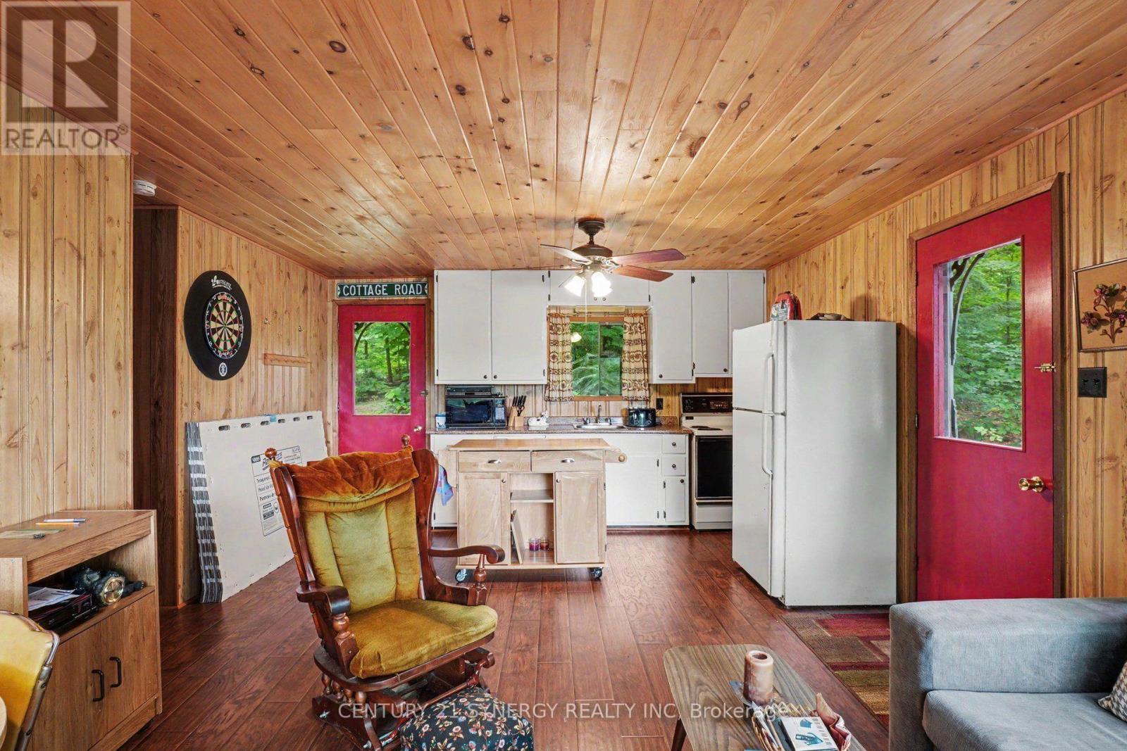 1362 Mosque Lake Lane, Frontenac (Frontenac North), ON - Indoor Photo Showing Kitchen