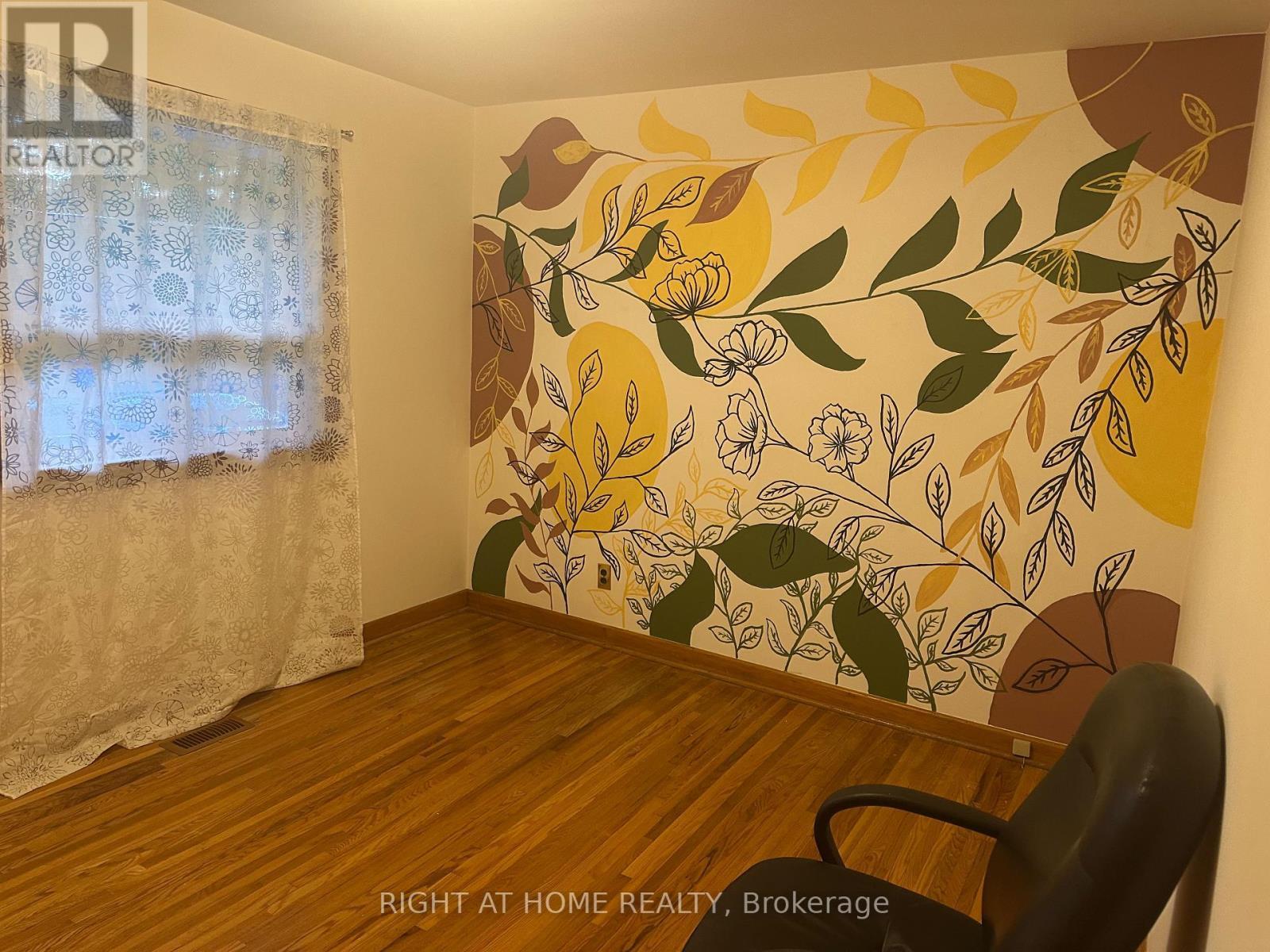 309 Queen Mary Drive, Oakville, ON - Indoor Photo Showing Other Room
